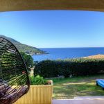 G&icirc;te &agrave; Galeria, Balagne, Haute-Corse, labellis&eacute; G&icirc;tes de France : la terrasse avec vue mer