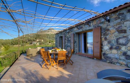 Gîte à Feliceto, Balagne, Haute-Corse, labellisé Gîtes de France : la terrasse Gîte n°57662 Feliceto - Corse - Gîte à Feliceto, Balagne, Haute-Corse, labellisé Gîtes de France : la terrasse