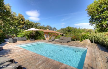 G&icirc;te n&deg;25992 Porto-Vecchio - Corse - G&icirc;te &agrave; Porto-Vecchio, Corse du Sud, labellis&eacute; G&icirc;tes de France : la piscine