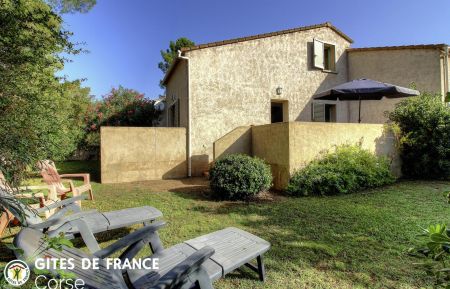 G&icirc;te n&deg;21771 San-Gavino-di-Carbini - Corse - G&icirc;te &agrave; Porto-Vecchio, le sud corse, labellis&eacute; G&icirc;tes de France : la maison et le jardin