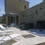 G&icirc;te rural &agrave; Muro en Haute-Corse : la terrasse.