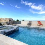 G&icirc;te &agrave; Monticello, Balagne, Haute-Corse, labellis&eacute; G&icirc;tes de France : la piscine 