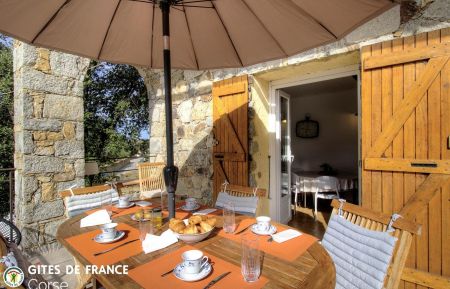 G&icirc;te n&deg;64592 Santa-Reparata-di-Balagna - Corse - G&icirc;te &agrave; Santa Reparata Di Balagna, La Balagne, Haute-Corse, labellis&eacute; G&icirc;tes de France: la terrasse