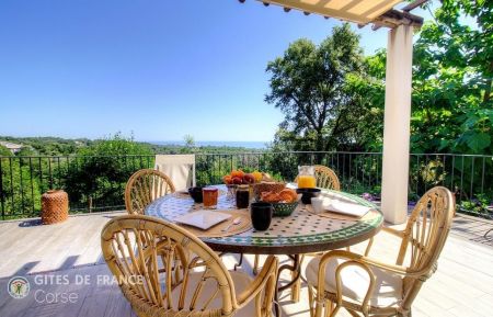 G&icirc;te n&deg;64720 Cervione - Corse - Gite &agrave; Cervione, C&ocirc;te-Orientale, Haute-Corse, labellis&eacute; Gites de France : la terrasse