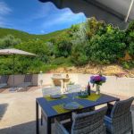 Gite &agrave; Ocana, Le grand Ajaccio, Corse du Sud, labelis&eacute; G&icirc;tes de France : la terrasse
