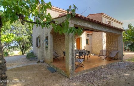 G&icirc;te n&deg;10792 Plaine de peri - Corse - Gite &agrave; Peri, Grand Ajaccio, Corse du Sud, Corse, labellis&eacute; G&icirc;tes de France : la terrasse