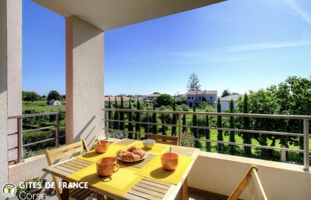 G&icirc;te n&deg;64391 Folelli - Corse - G&icirc;te &agrave; Folelli, Grand Bastia, Haute-Corse, labellis&eacute; G&icirc;tes de France : la terrasse
