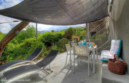 G&icirc;te n&deg;26971 Peri - Corse - Gite &agrave; P&eacute;ri, le Grand Ajaccio, Corse du Sud, labelis&eacute; G&icirc;tes de France : la terrasse