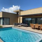Gite &agrave; Sainte Lucie de Porto-Vecchio : le Sud Corse, Labellis&eacute; G&icirc;tes de France : la villa avec la piscine