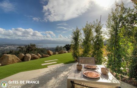G&icirc;te n&deg;28633 Ajaccio - Corse - photo