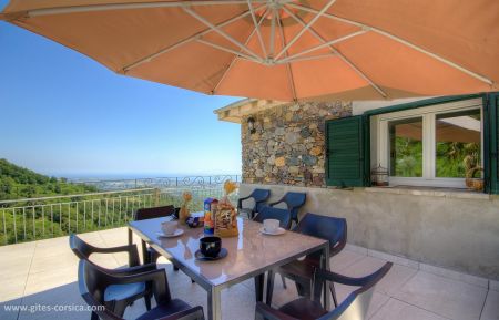 G&icirc;te n&deg;58792 Penta-di-Casinca - Corse - G&icirc;te &agrave; Penta di Casinca, Le Grand Bastia, Haute-Corse, labellis&eacute; G&icirc;tes de France : la terrasse
