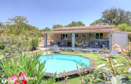 G&icirc;te n&deg;28441 Pianottoli-Caldarello - Corse - G&icirc;te-28441-pianottoli-sud-corse-corse-du-sud-labellis&eacute;-g&icirc;tes-de-france-la terrasse c&ocirc;t&eacute; piscine