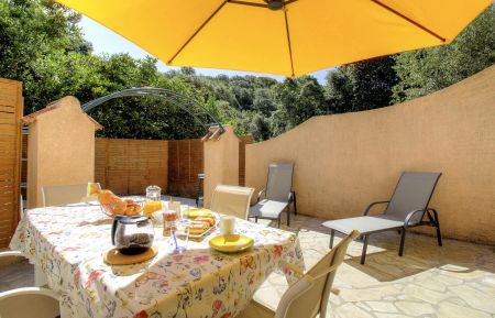 Gite à Sagone, la Cote Ouest, Cors du sud, labellisé Gîtes de France : la terrasse Gîte n°21304 Sagone - Corse - Gite à Sagone, la Cote Ouest, Cors du sud, labellisé Gîtes de France : la terrasse