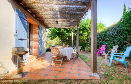 G&icirc;te n&deg;18032 Porto-Vecchio - Corse - G&icirc;te 18032 &agrave; Porto Vecchio en Corse du sud, labellis&eacute; G&icirc;tes de France : la terrasse