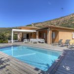 Gite à Afa, Le Grand Ajaccio, Corse du Sud, Labellisé Gîtes de France : la maison et la piscine Gite à Afa, Le Grand Ajaccio, Corse du Sud, Labellisé Gîtes de France : la maison et la piscine