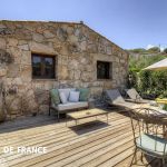 Gite &agrave; Porto-Vecchio, Corse du Sud, labellis&eacute; G&icirc;tes de France : la terrasse