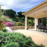 Gite &agrave; Monticello, Balagne, Haute-Corse, labellis&eacute; Gites de France : l'une des deux terrasses 
