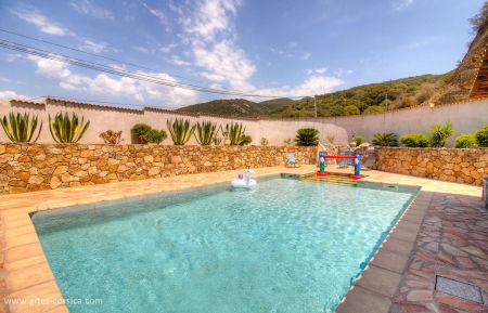 G&icirc;te n&deg;26361 Viggianello - Corse - Gite &agrave; Viggianello, Le Grand Valinco, Corse du Sud, labelis&eacute; G&icirc;tes de France : la piscine