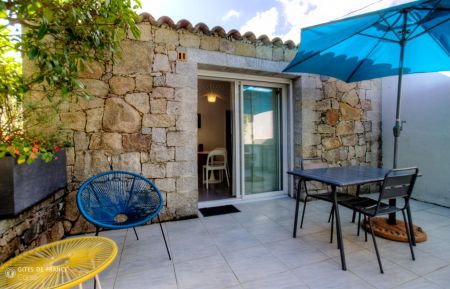 G&icirc;te n&deg;61951 Calvi - Corse - Appartement &agrave; Calvi, Balagne, Haute-Corse, labellis&eacute; G&icirc;tes de France : la terrasse
