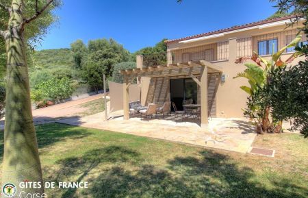 G&icirc;te n&deg;19681 Carg&egrave;se - Corse - photo