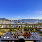 Gite à Ajaccio, Corse du sud, labellisé Gîtes de France : le balcon avec la vue Gite à Ajaccio, Corse du sud, labellisé Gîtes de France : le balcon avec la vue