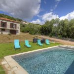 g&icirc;te &agrave; Porto Vecchio, corse du sud, labellis&eacute; g&icirc;tes de france: la maison et la piscine