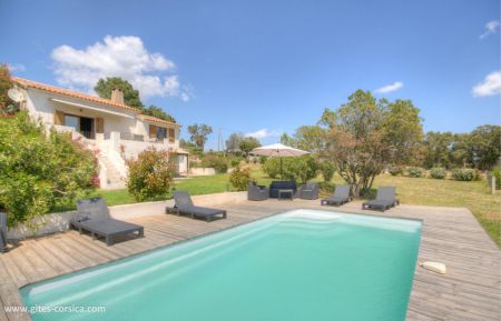 G&icirc;te n&deg;21231 Sotta - Corse - G&icirc;te &agrave; Sotta, le Sud Corse : la piscine