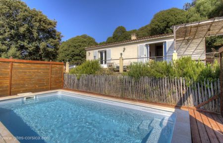 G&icirc;te n&deg;21281 Olmeto - Corse - Gite &agrave; Olmeto, le grand valinco en Corse du Sud : le gite et la piscine