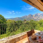 Gite &agrave; Bocognano, le Grand Ajaccio, Corse du Sud, labellis&eacute; G&icirc;tes de France : la terrasse