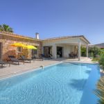 Gite &agrave; Porto Vecchio, le Sud Corse, labellis&eacute; G&icirc;tes de France : la maison et la piscine privative