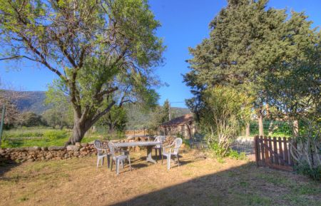 G&icirc;te n&deg;14782 Figari - Corse - Gite &agrave; Figari, corse du Sud, le jardin &agrave; l'arri&egrave;re du gite