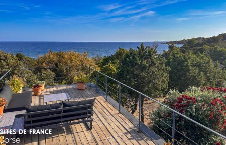 Gîte à Coti Chiavari, Le Grand Ajaccio, Corse du Sud, labellisé Gîtes de France : la vue depuis la terrasse Gîte n°23681 Coti-Chiavari - Corse - Gîte à Coti Chiavari, Le Grand Ajaccio, Corse du Sud, labellisé Gîtes de France : la vue depuis la terrasse