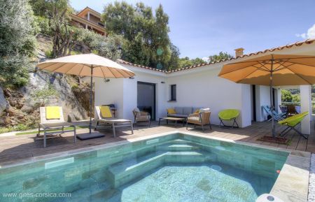 G&icirc;te n&deg;25592 Viggianello - Corse - G&icirc;te &agrave; Viggianello, le Grand Valinco, Corse-du-Sud, labellis&eacute; G&icirc;tes de France, la piscine et la maison