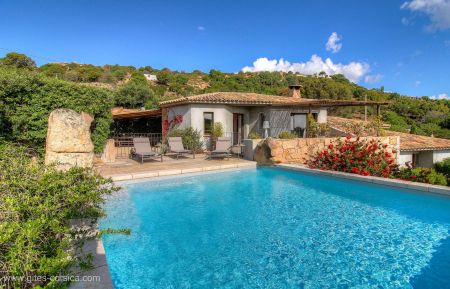 G&icirc;te n&deg;27111 Porto-Vecchio - Corse - Gite &agrave; Porto-Vecchio, Le sud Corse, Labellis&eacute; G&icirc;tes de France : la piscine