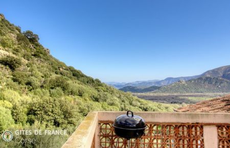 Gite à Avapessa, Balagne, Haute-Corse, labellisé Gites de France : la vue depuis la terrasse Gîte n°51362 Avapessa - Corse - Gite à Avapessa, Balagne, Haute-Corse, labellisé Gites de France : la vue depuis la terrasse