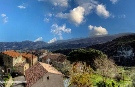 G&icirc;te n&deg;64281 Santo-Pietro-di-Tenda - Corse - Gite &agrave; Santo Pietro di Tenda, labellis&eacute; Gites de France :  la vue de la terrasse du deuxi&egrave;me &eacute;tage