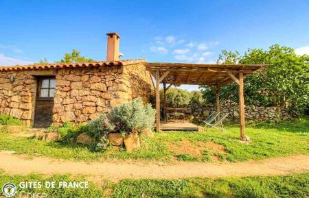 G&icirc;te n&deg;22561 Sart&egrave;ne - Corse - G&icirc;te &agrave; Sart&egrave;ne, le Grand Valinco en Corse du Sud, labellis&eacute; G&icirc;tes de France  le gite et la terrasse