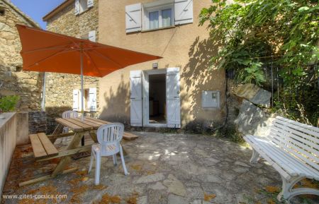 G&icirc;te n&deg;55110 Aiti - Corse - Gite &agrave; A&iuml;ti, le Centre Cors, en Haute Corse, labelis&eacute; G&icirc;tes de France : la terrasse