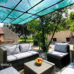 Gîte à Folelli, Grand-Bastia, Haute-Corse, labellisé Gites de France : le salon de détente sur la terrasse ombragée Gîte à Folelli, Grand-Bastia, Haute-Corse, labellisé Gites de France : le salon de détente sur la terrasse ombragée