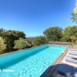 Gîte à Santa Reparata di Balagna, Balagne, Haute-Corse, labellisé Gîtes de France : terrasse et piscine Gîte à Santa Reparata di Balagna, Balagne, Haute-Corse, labellisé Gîtes de France : terrasse et piscine